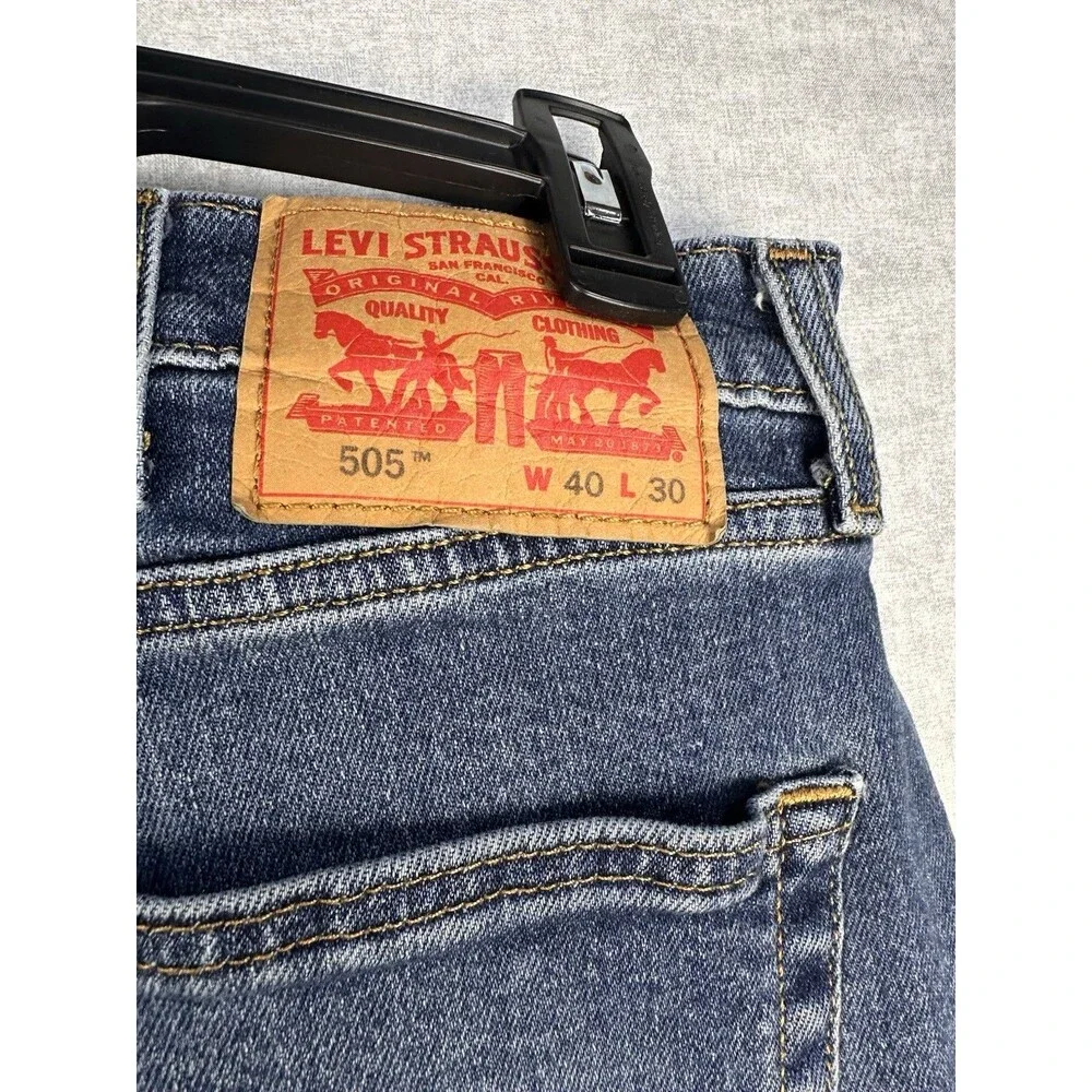 Levis united detailing